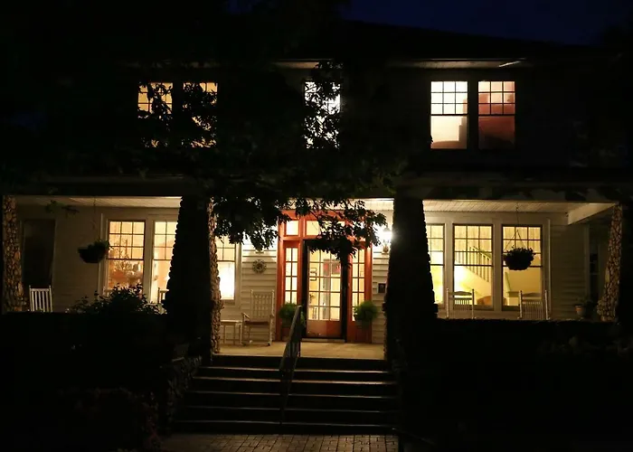 Aunt Adeline'S Bed And Breakfast Hendersonville