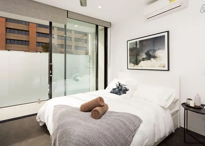 Lola Three Levels Of Style With Rooftop Terrace Melbourne