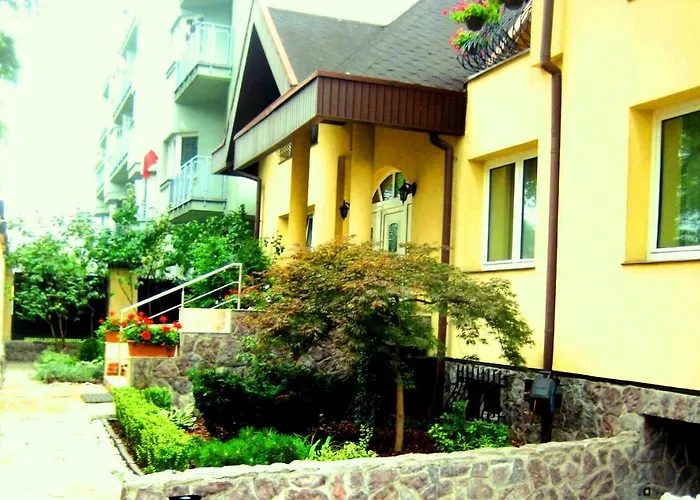 BTHouse, Pokoje Gościnne Warszawa