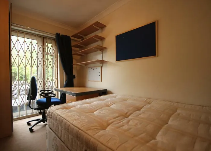 Draycott Bed & Breakfast London