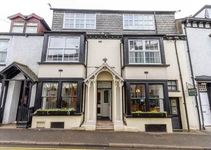 Field House Guest House