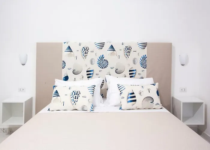 Holiday Sorrento Center