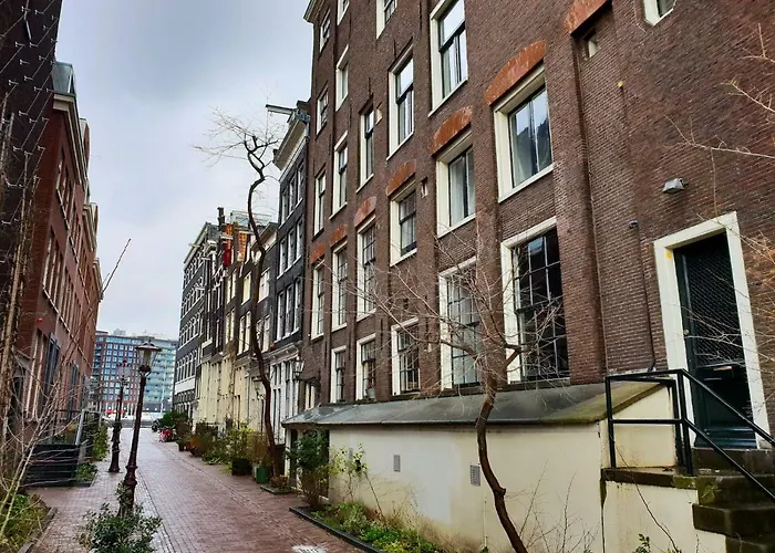Houseboat Amsterdam - Room With A View