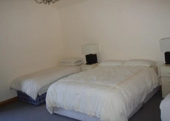 Acton Lodge Guesthouse