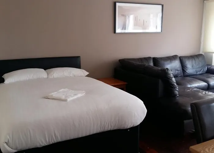 Renfrew Rooms At City Centre