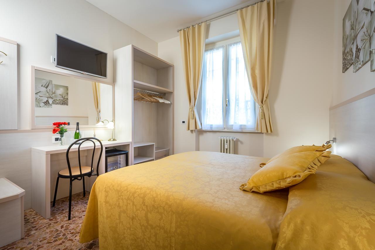 B&B Dolce Luna Florence - Florence, Italy